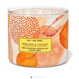 NWT Bath & Body Works Pinapple, Mango 14.5 oz 3 wick candle.